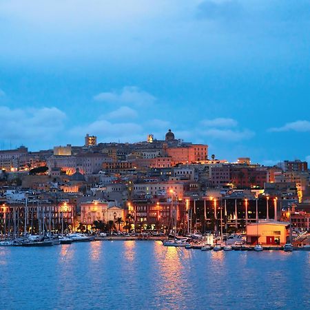 Casa Storica Di Charme Con Vista Mare Nel Cuore Di Cagliari Extérieur photo