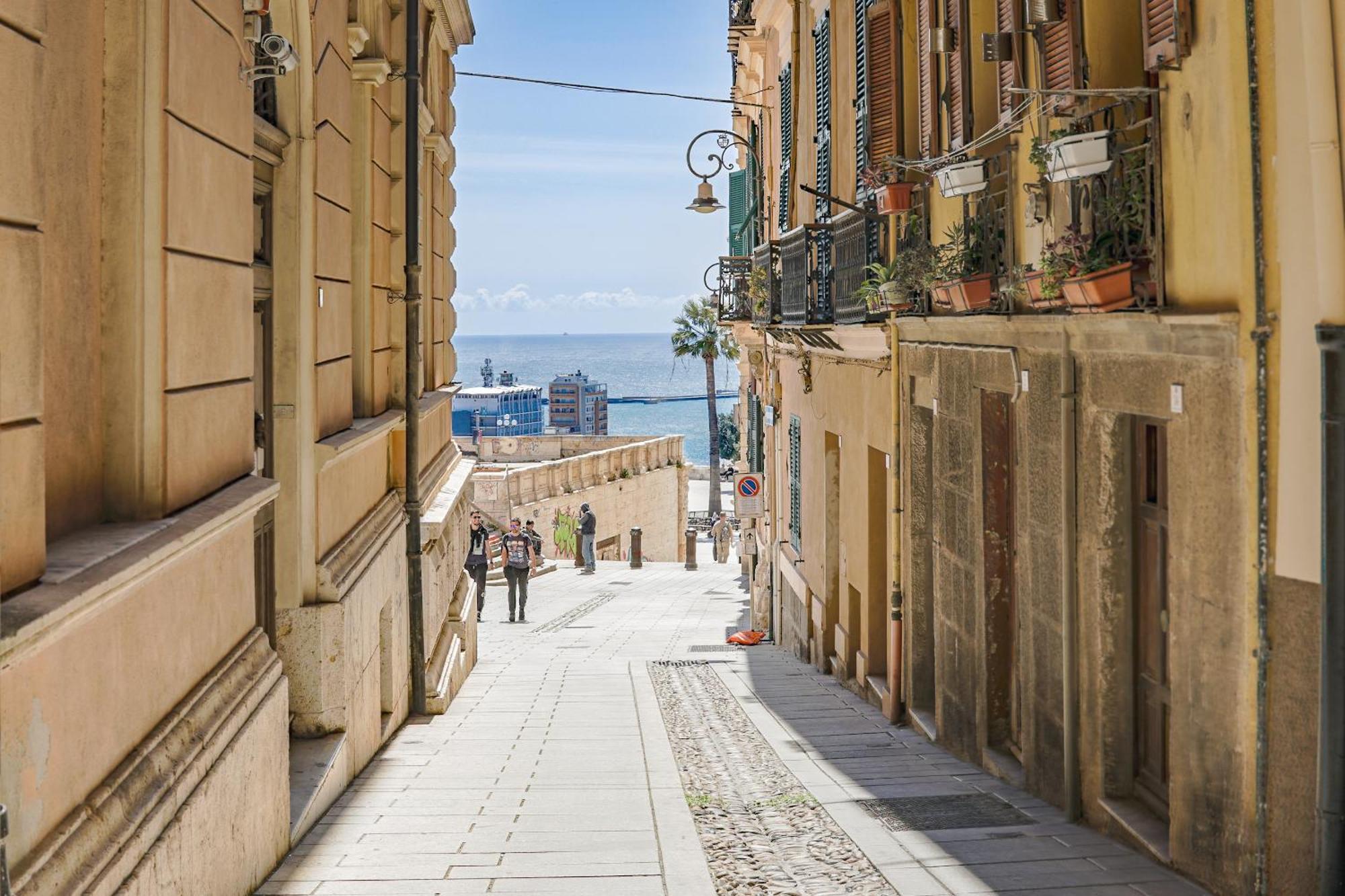 Casa Storica Di Charme Con Vista Mare Nel Cuore Di Cagliari Extérieur photo